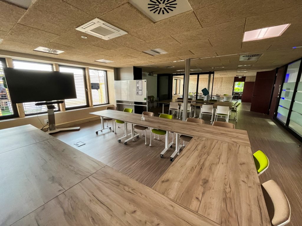 Aménagement espace de travail SERUE Ingénierie | BOA Mobilier