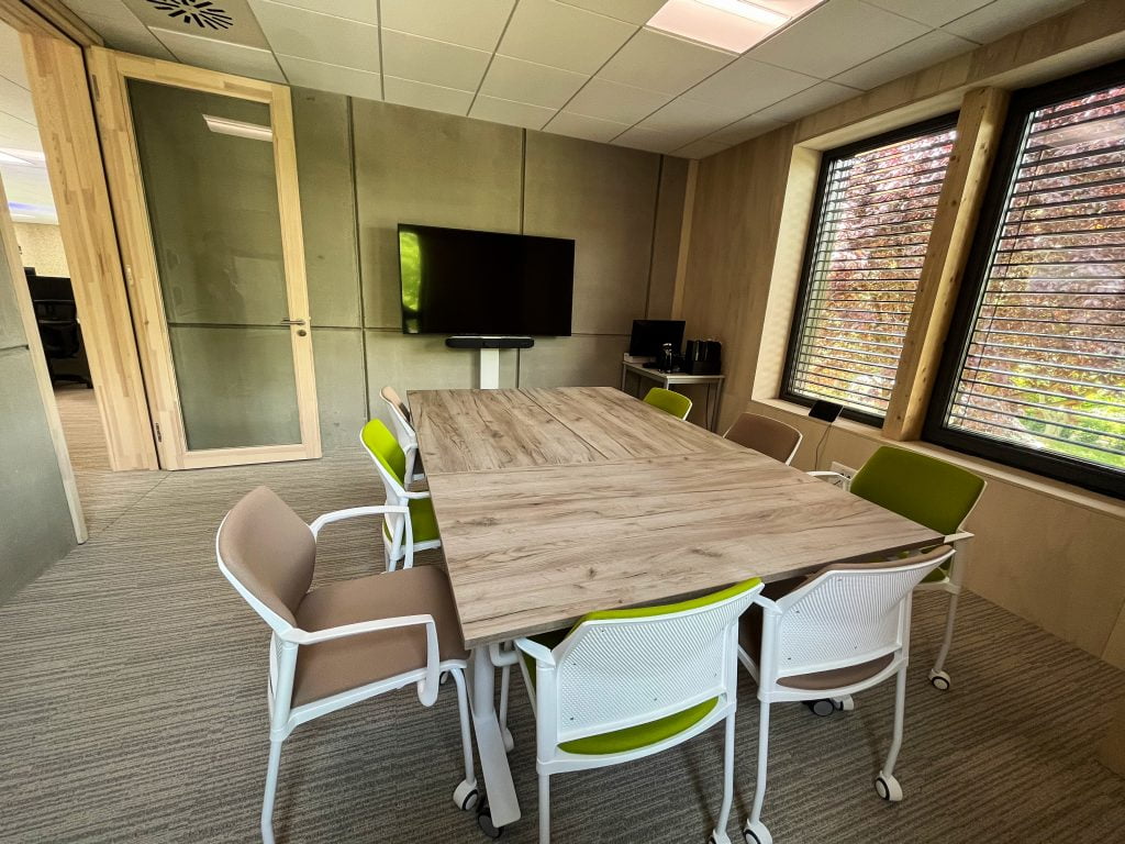 Aménagement espace de travail SERUE Ingénierie | BOA Mobilier