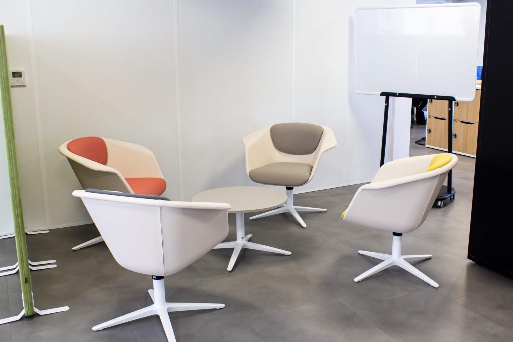 Aménagement espace de réflexion BOA Mobilier