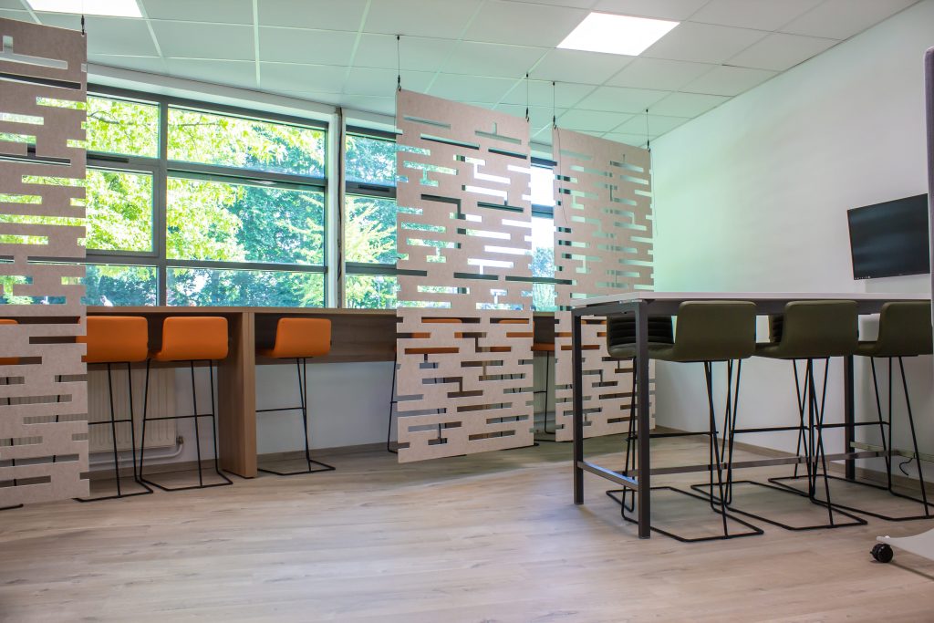 Aménagement espace de travail université BOA mobilier