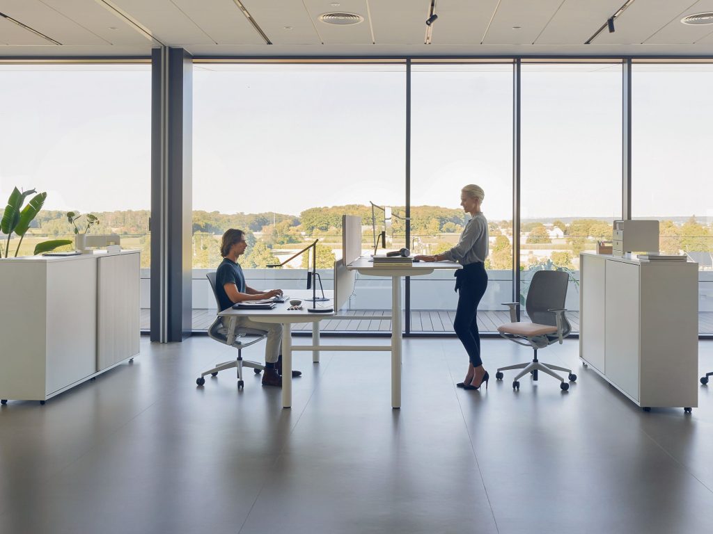 Bureau électrique réglable en hauteur BOA Mobilier