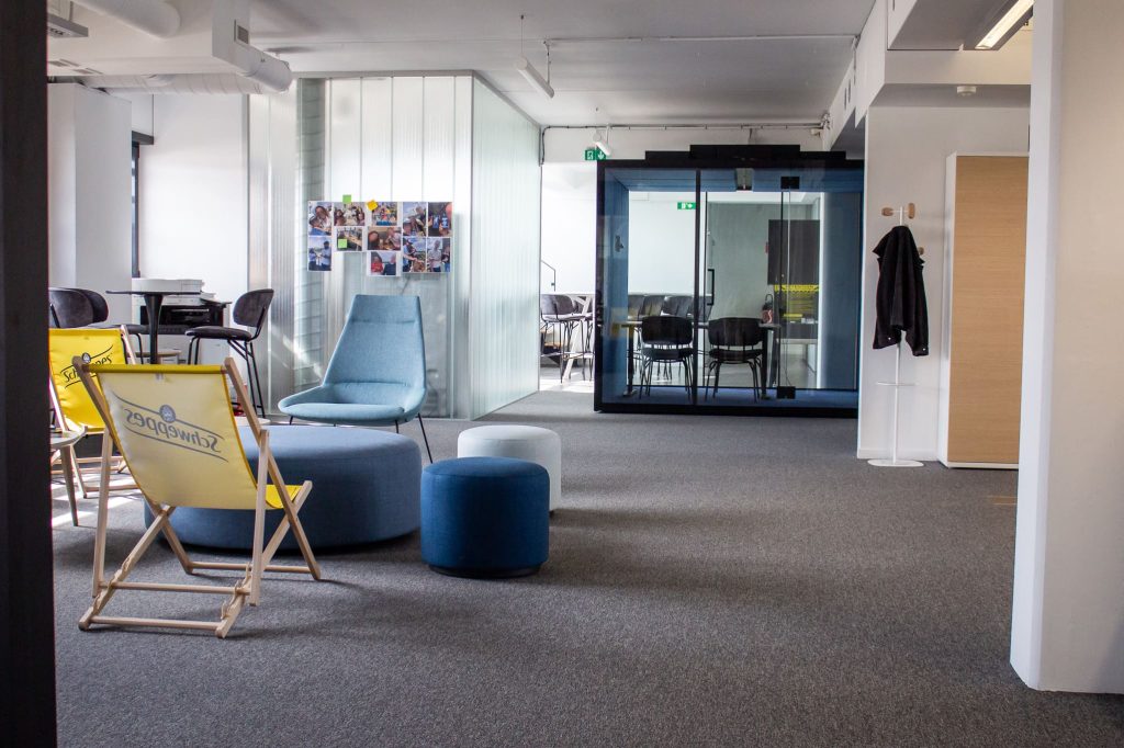 Aménagement bureaux Hall U Need BOA Mobilier