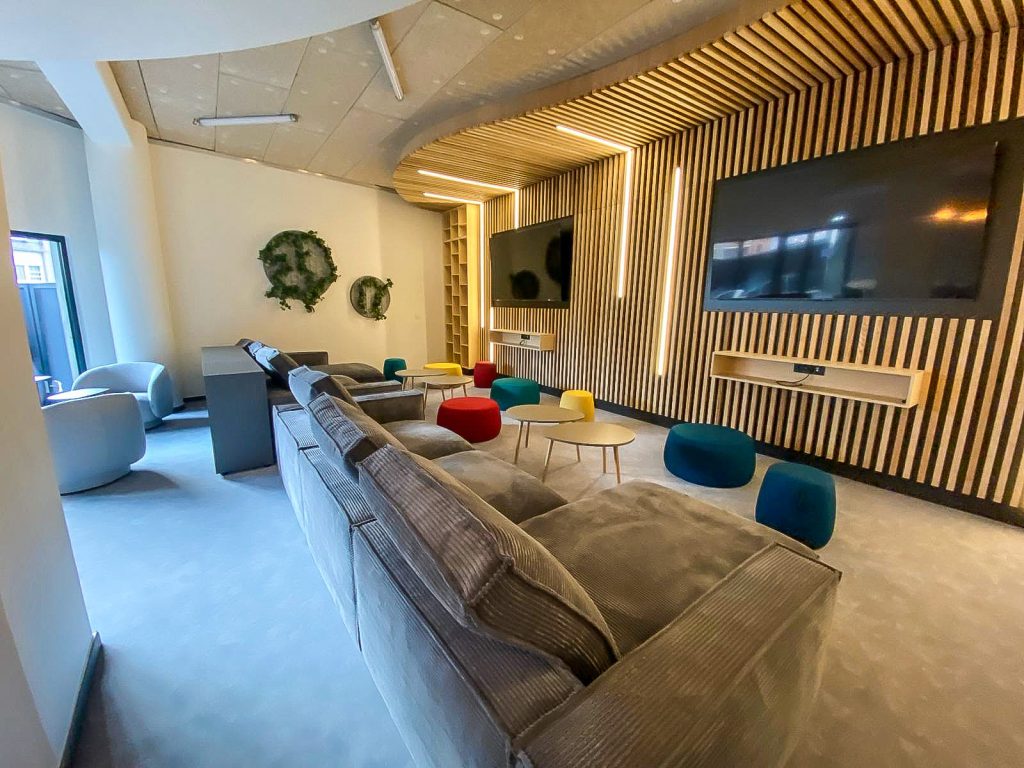 Aménagement hall des joueurs USLD BOA Mobilier